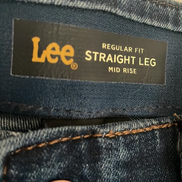 Lee Womens Regular Fit Straight Leg -Flex Motion- Mid Rise- Dark Wash Jeans- 10M - Picture 5 of 14